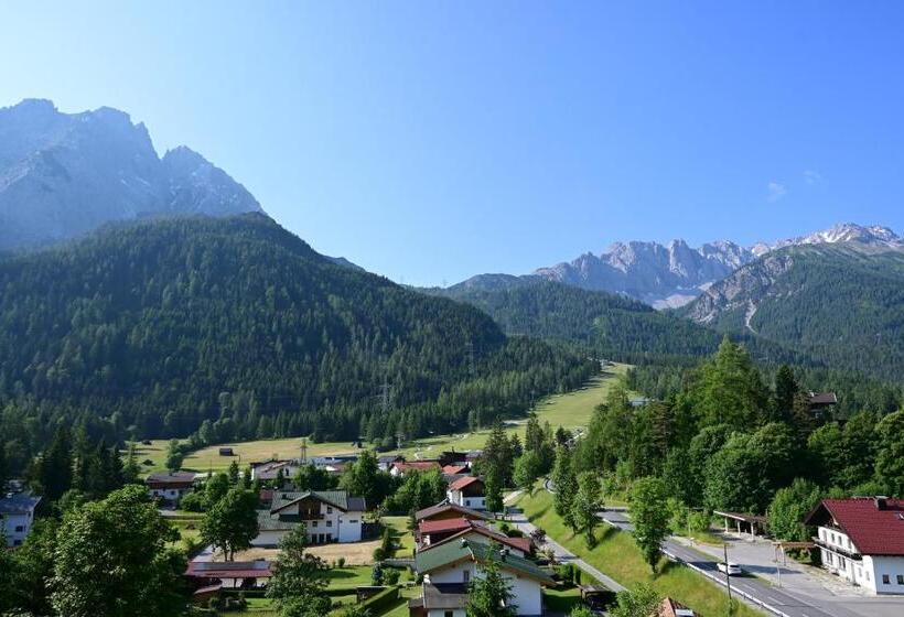 Апартаменты 1 Спальня с Балконом, Das Alpspitz