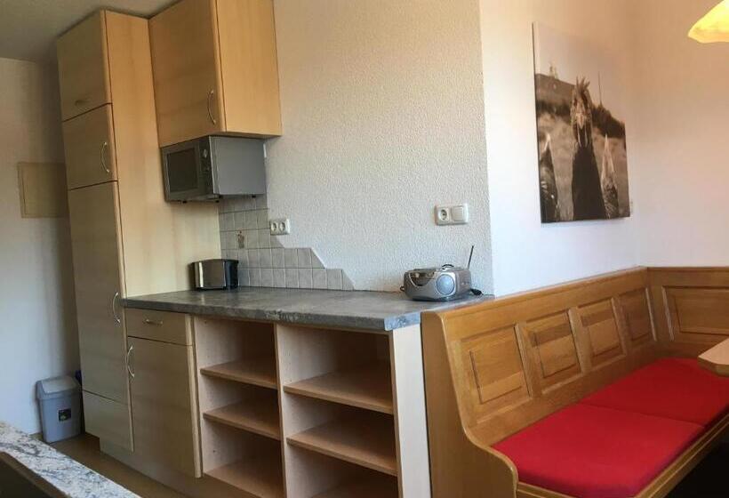 Апартаменты 2 Спальни, Knirschenhof