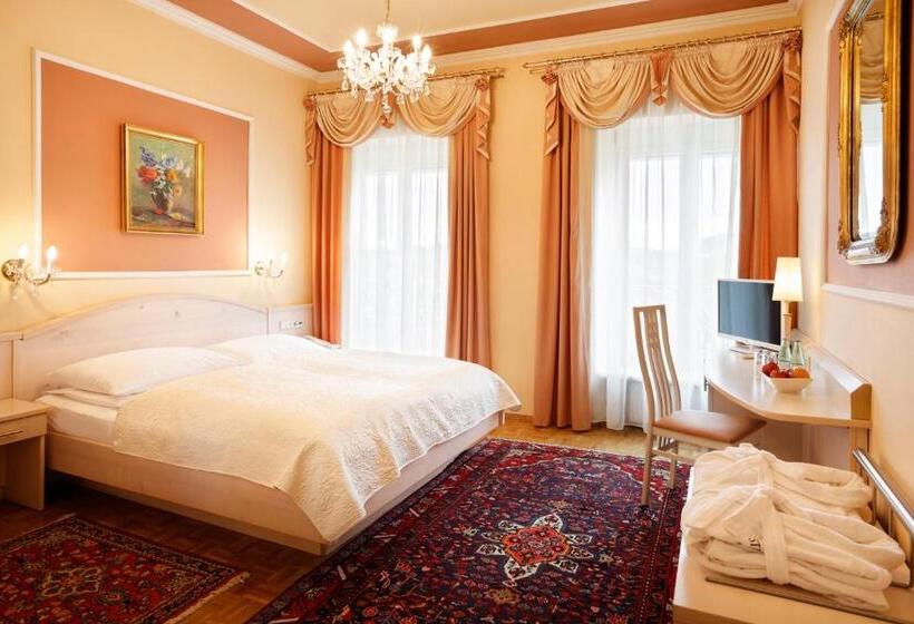 Номер Стандарт, Stenitzer