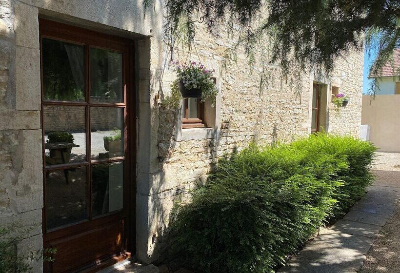 اتاق استاندارد سه نفره, Maison Belles Pierres