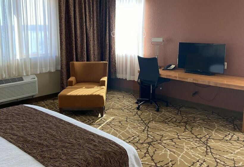 Люкс, Legendary Waters Resort & Casino