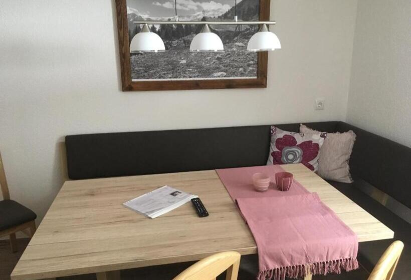 Апартаменты 2 Спальни, Haus Alpina