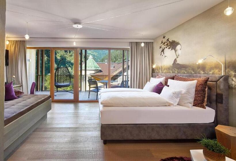 سوئیت پریمیوم, Zillergrundrock Luxury Mountain Resort