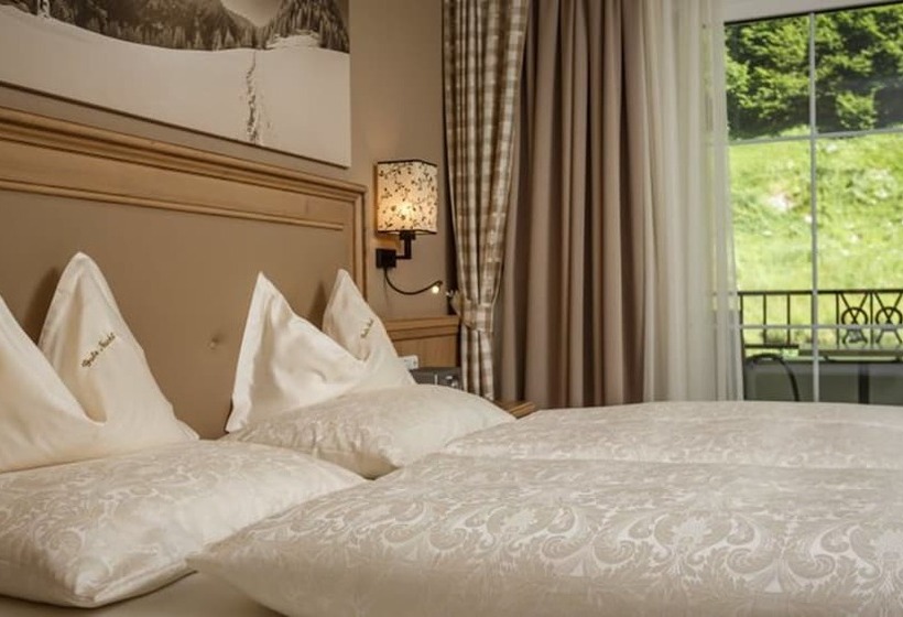 سوییت لوکس, Zillergrundrock Luxury Mountain Resort