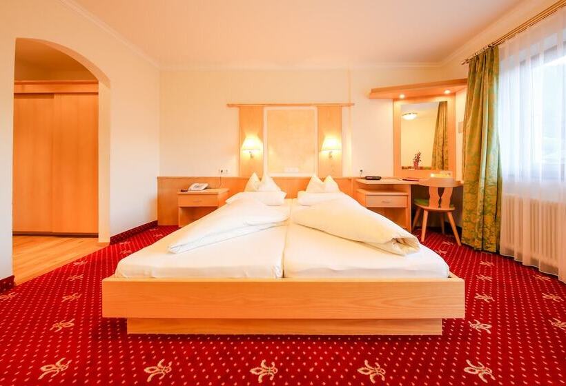 Трехместный Номер Superior, Superior Hotel Persal