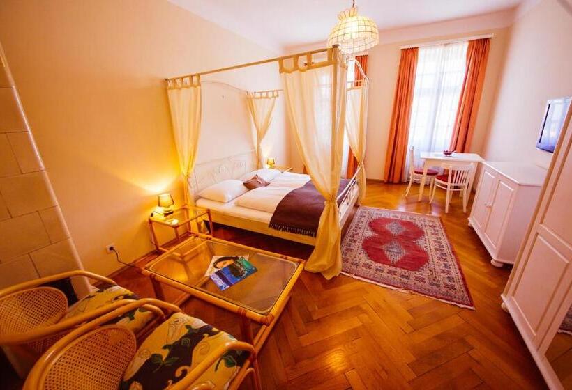 استودیوی استاندارد, Carinthia Velden