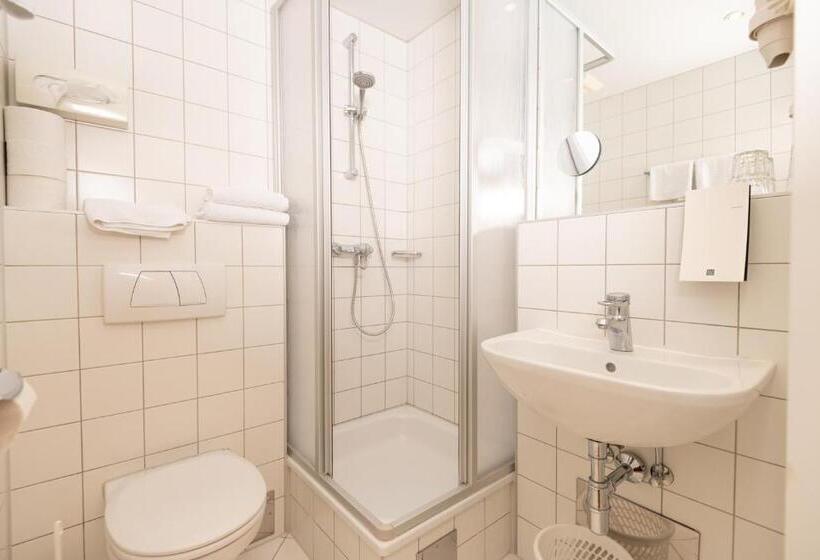 اتاق عادی یک تخته, Liebeteggerklagenfurt