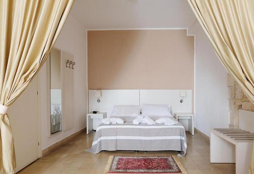 חדר קלאסי לארבעה, Nuova Mastrarua Rooms