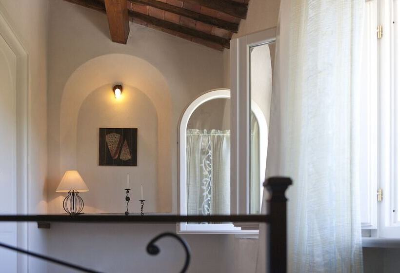 اتاق استاندارد, Santo Stefano