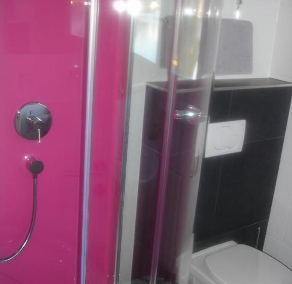 سوییت جونیور لوکس, Seehotel Lilly
