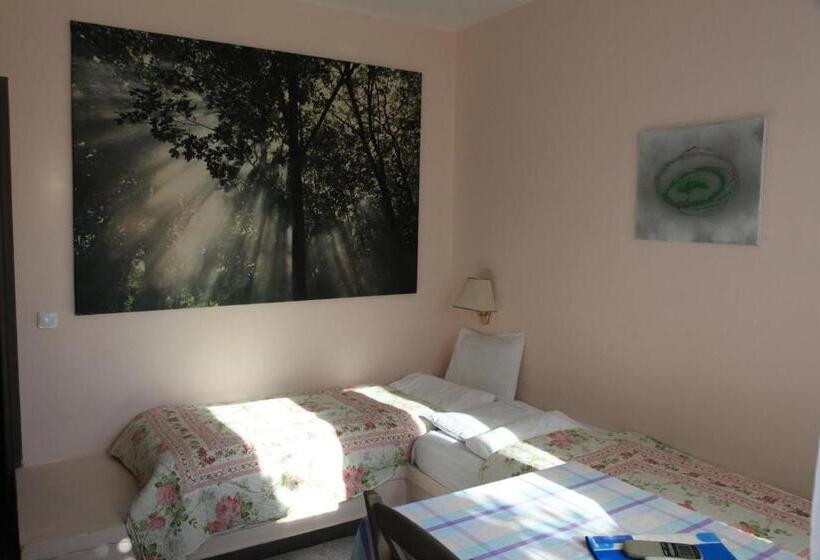 Семейные Апартаменты, Heliotopos Apartments