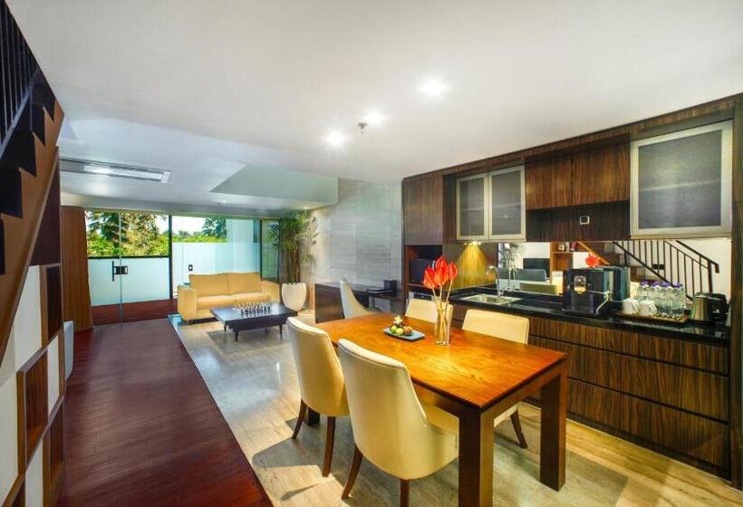 سوئیت 2 خوابه, De Vins Sky Hotel Seminyak