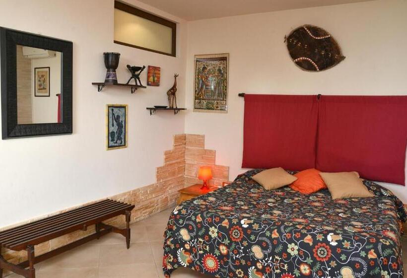 اتاق استاندارد چهار تخته, Etna Hut