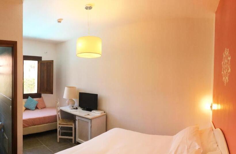 اتاق استاندارد سه نفره, Boutique Hotel Sant Andrea & Relais
