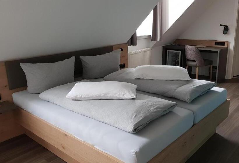 디럭스 룸, Cross Country Hotel Hirsch