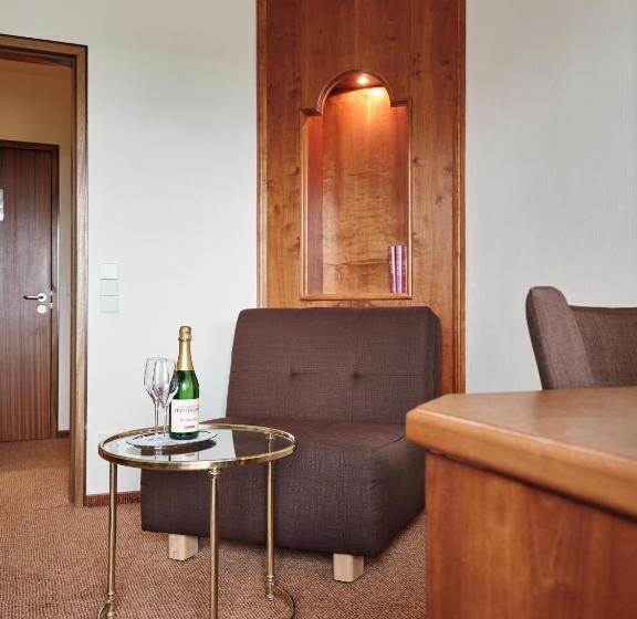 수피리어 싱글 룸, Badhotel Restaurant Stauferland