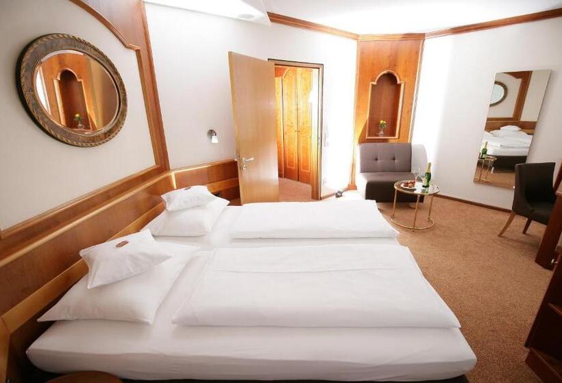 수피리어 룸, Badhotel Restaurant Stauferland
