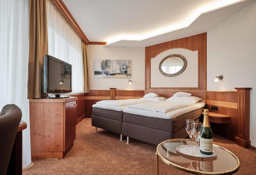 수피리어 룸, Badhotel Restaurant Stauferland