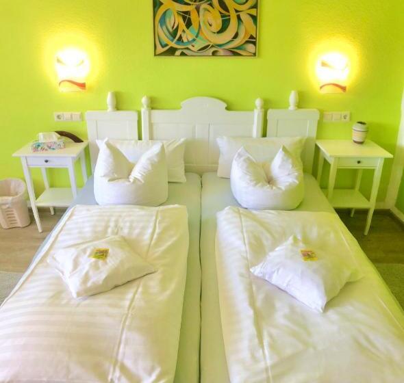 Quarto Superior com Sacada, Haus Am Kurpark