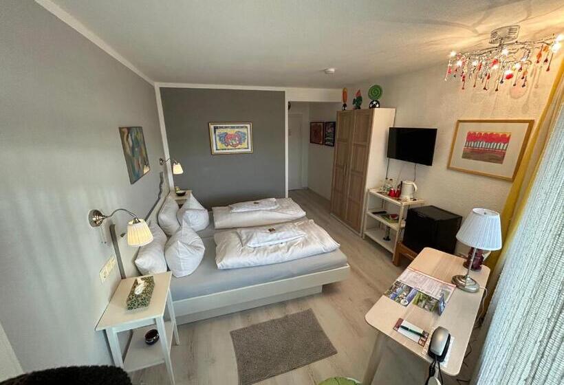 Quarto Superior com Sacada, Haus Am Kurpark