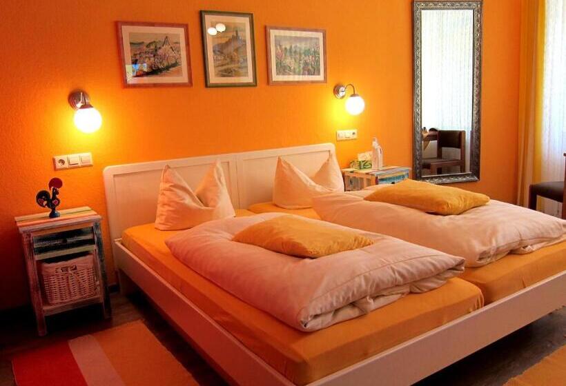 Quarto Superior com Sacada, Haus Am Kurpark