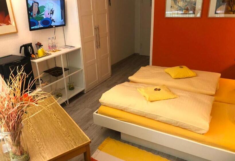 Quarto Superior com Sacada, Haus Am Kurpark