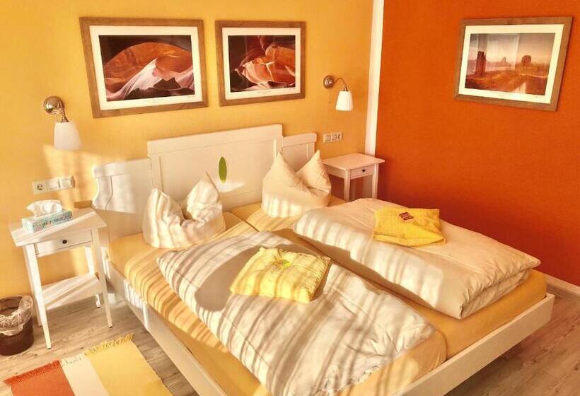Quarto Superior com Sacada, Haus Am Kurpark