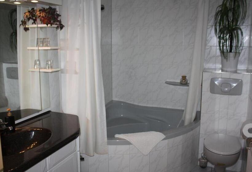 ファミリールーム, Wellness Hotel Pension & Gaststätte Riedel