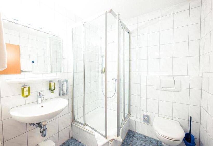 Quarto Familiar, Am Park