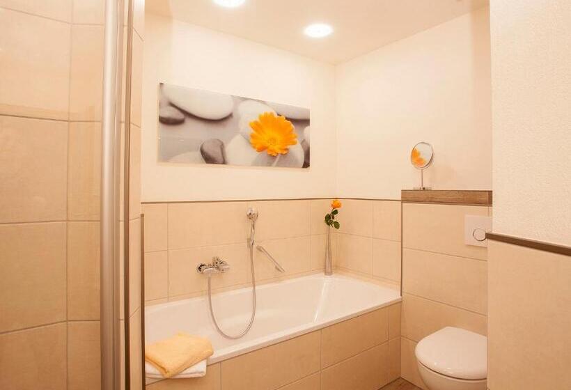 Camera Comfort, & Ferienappartements Edelweiss