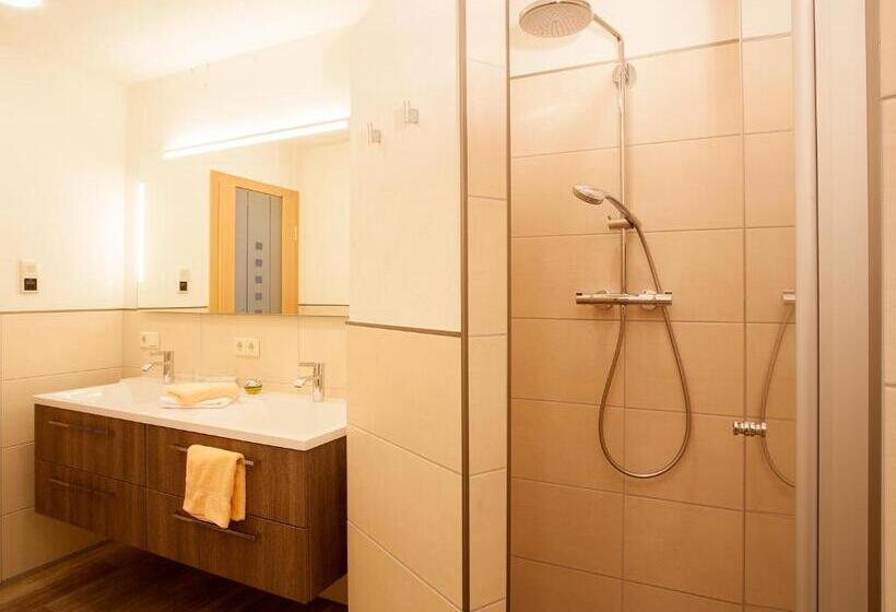 Camera Comfort, & Ferienappartements Edelweiss