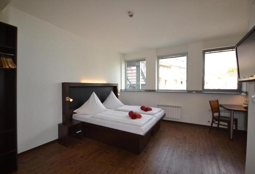 Семейный Номер, Hostel Köln