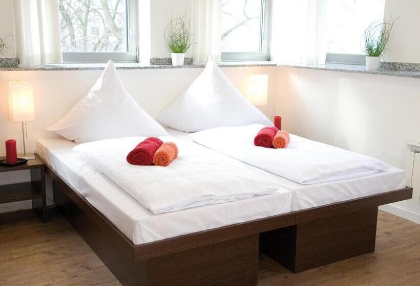 Номер Стандарт, Hostel Köln