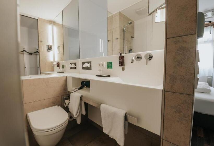 스탠다드 싱글 룸, Design Hotel & Restaurant Löwen