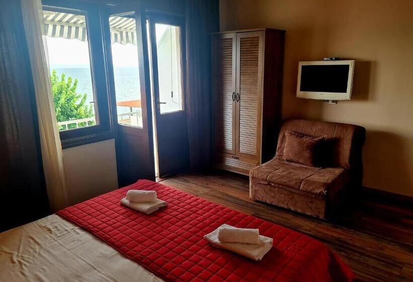 استودیوی استاندارد با چشم‌انداز دریا, Beach Villa Bozikovic
