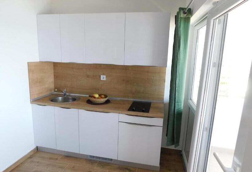 استودیوی لوکس, Beach Villa Bozikovic