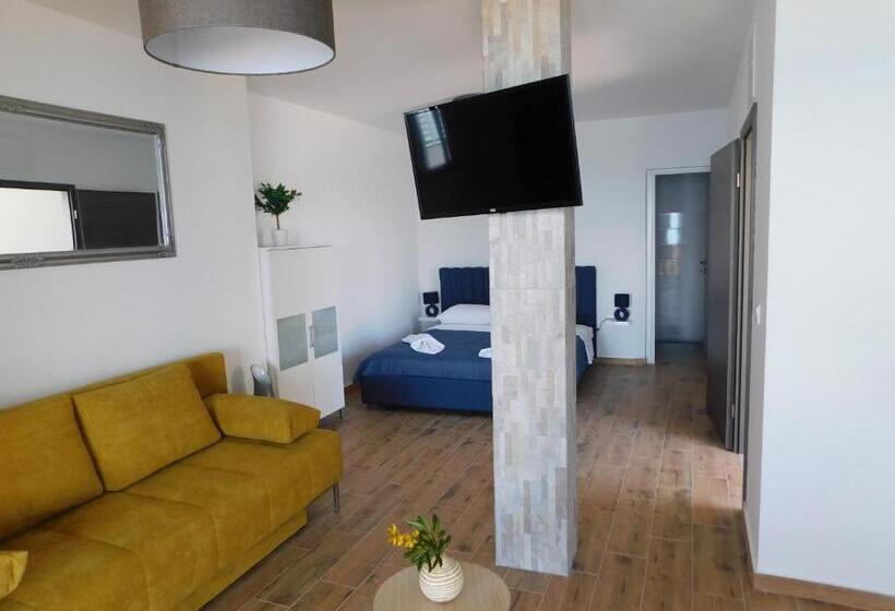 استودیوی لوکس, Beach Villa Bozikovic