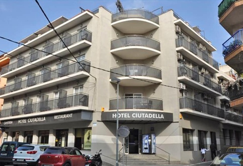 スタンダード４人部屋, Ciutadella