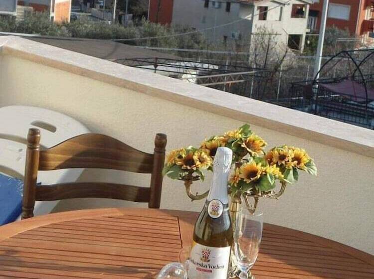 침실 1개 아파트 측면 바다 전망, Apartmani Slavica