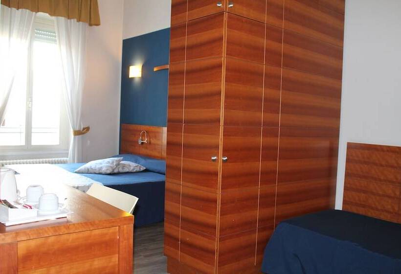 اتاق استاندارد سه نفره, Europa Varese