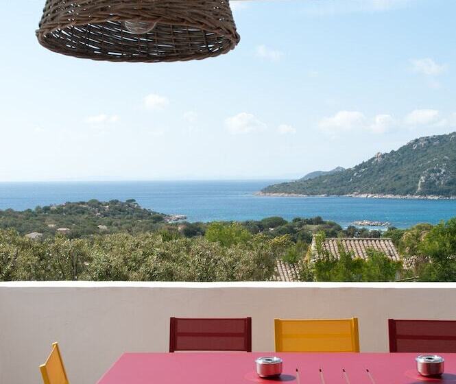 Дом 4 Спальни, Résidence Marina Di Santa Giulia