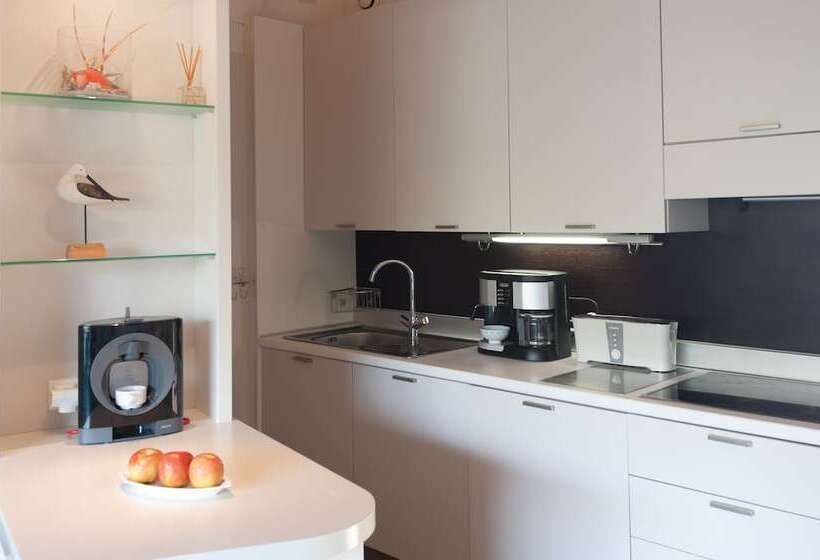 2 Bedroom Premium Apartment, Résidence Marina Di Santa Giulia