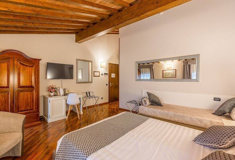 اتاق استاندارد چهار تخته, Villa Cariola