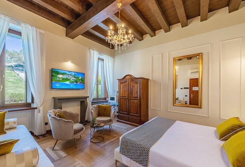 سوییت جونیور, Villa Cariola
