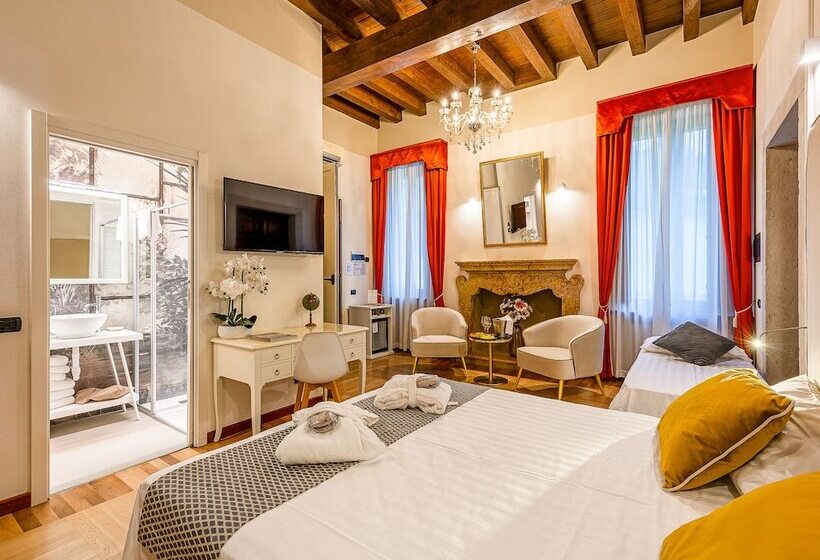 سوییت جونیور, Villa Cariola