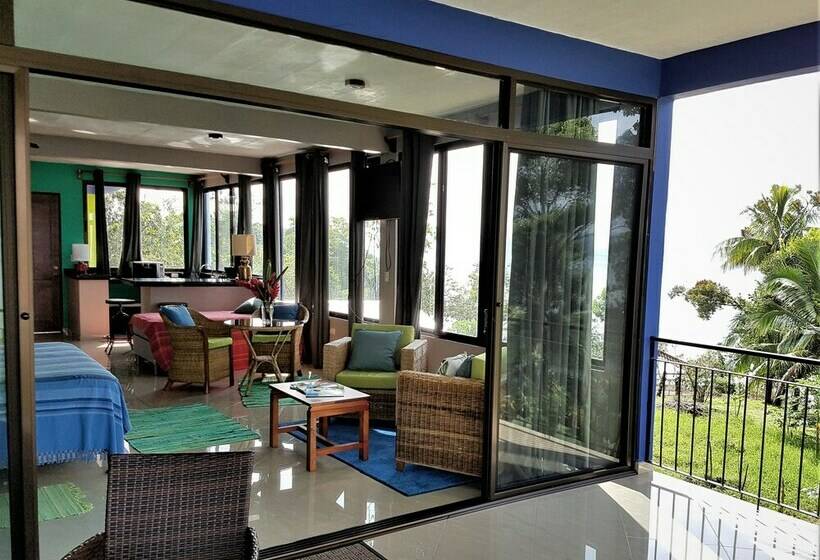 استودیوی استاندارد, Bluebay Bugenvil Lake Lodge