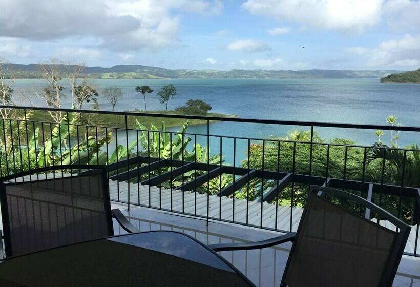 استودیوی لوکس, Bluebay Bugenvil Lake Lodge