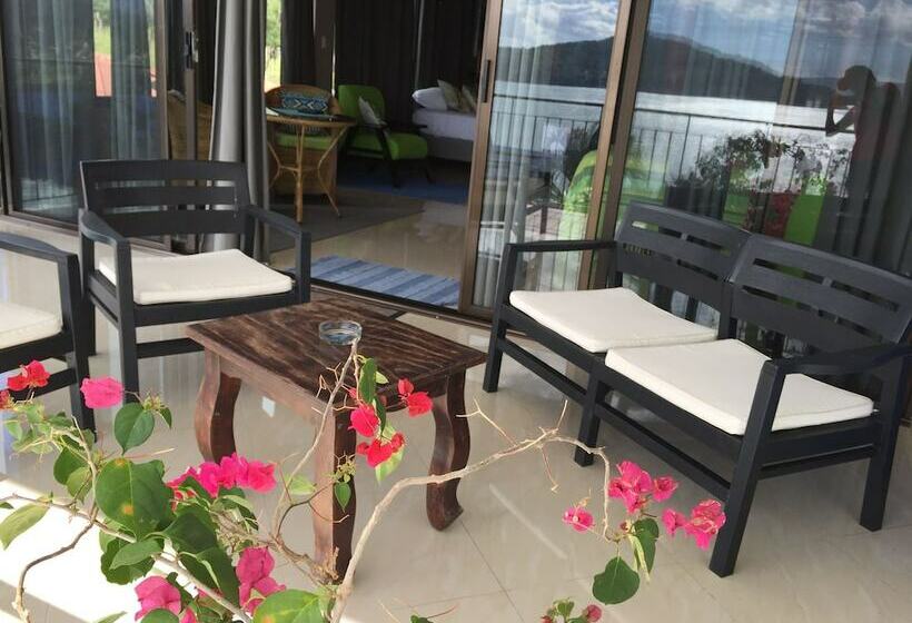 استودیوی استاندارد, Bluebay Bugenvil Lake Lodge