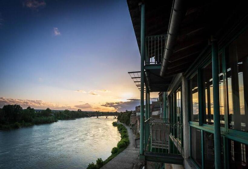 Номер Стандарт с Балконом, Restaurant Côte Garonne Le Balcon Des Dames   Tonneins Marmande Agen   Chambres Climatisées