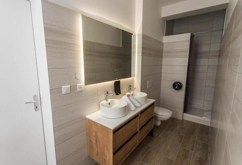 Семейный Полулюкс, Restaurant Côte Garonne Le Balcon Des Dames   Tonneins Marmande Agen   Chambres Climatisées